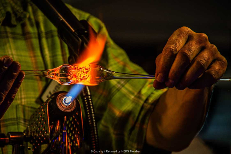 Projected-Colour-Bronze-Werner-Tubbe-Glassblowing
